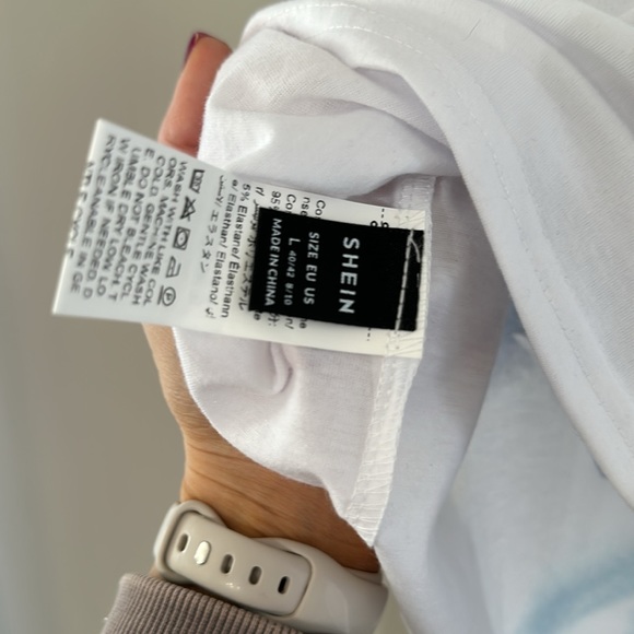 🌟 BNWOT Floral Henley Tee! - Picture 3 of 3